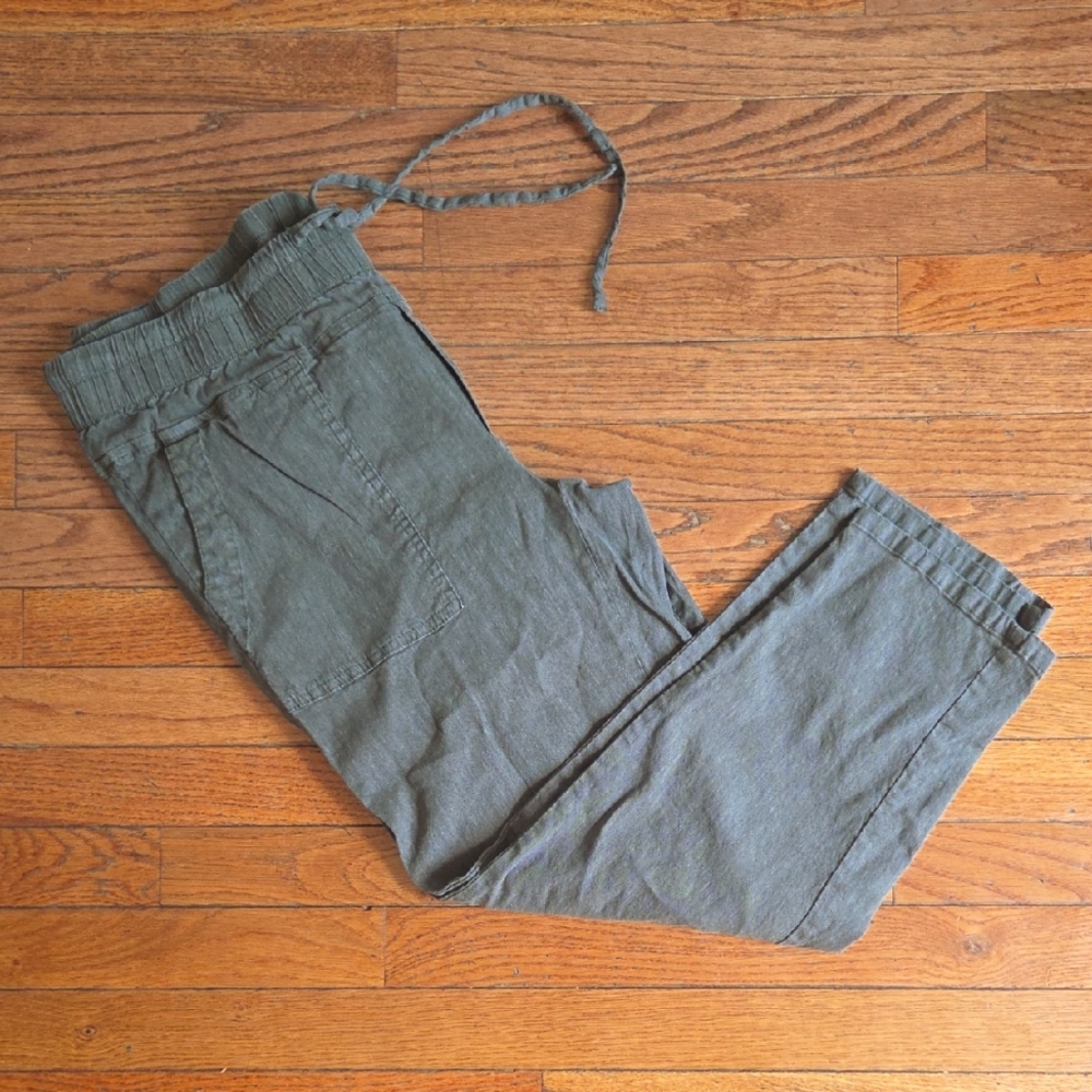 Olive Green Capri Pull-On Pants